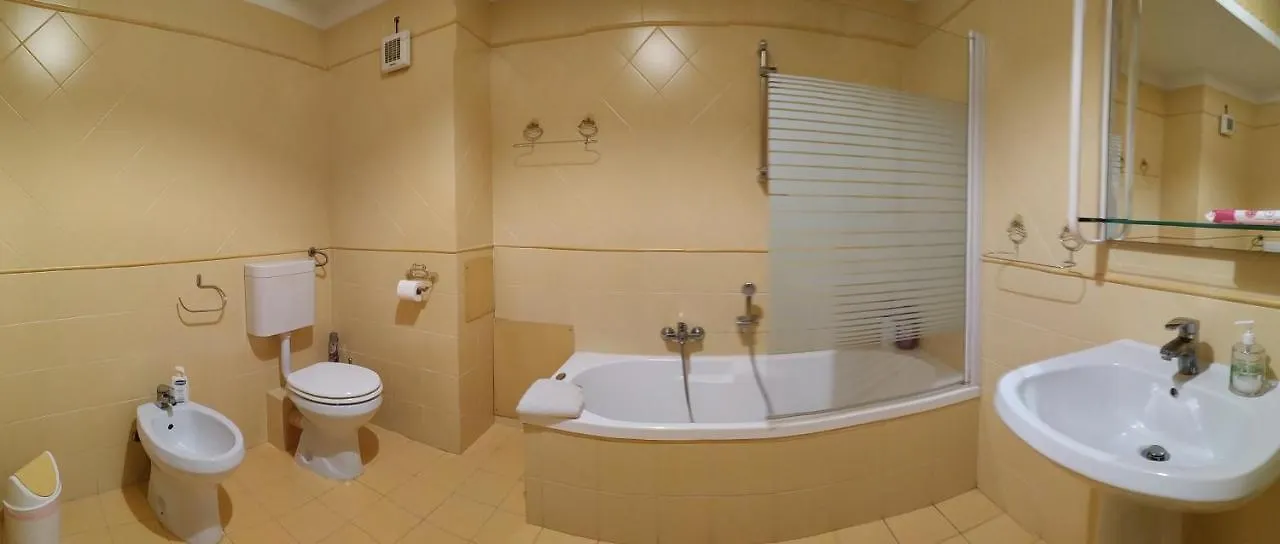 *** Bed & Breakfast LT Appartamento Teatro Massimo Palermo Italia
